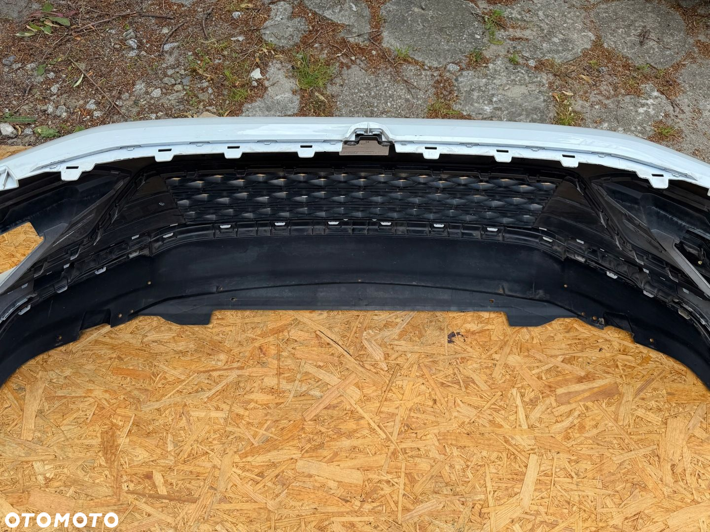 VW TOURAN 5TA R LINE 15-20 ZDERZAK PRZÓD BELKA ORG - 11