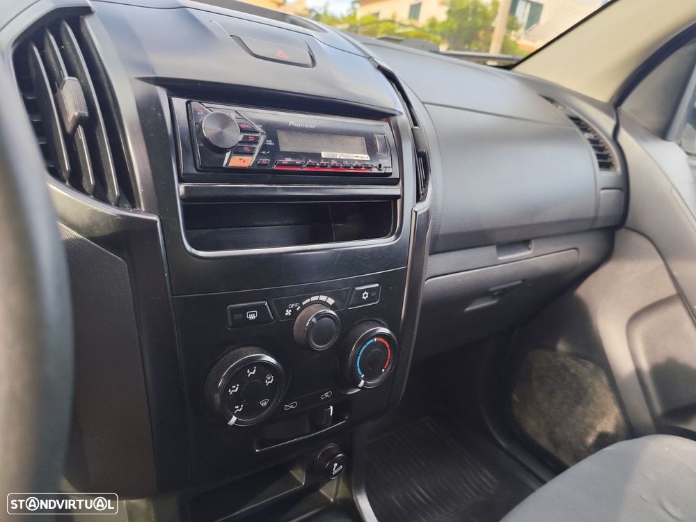 Isuzu D-Max 2.5 DTi CD 2WD L - 14