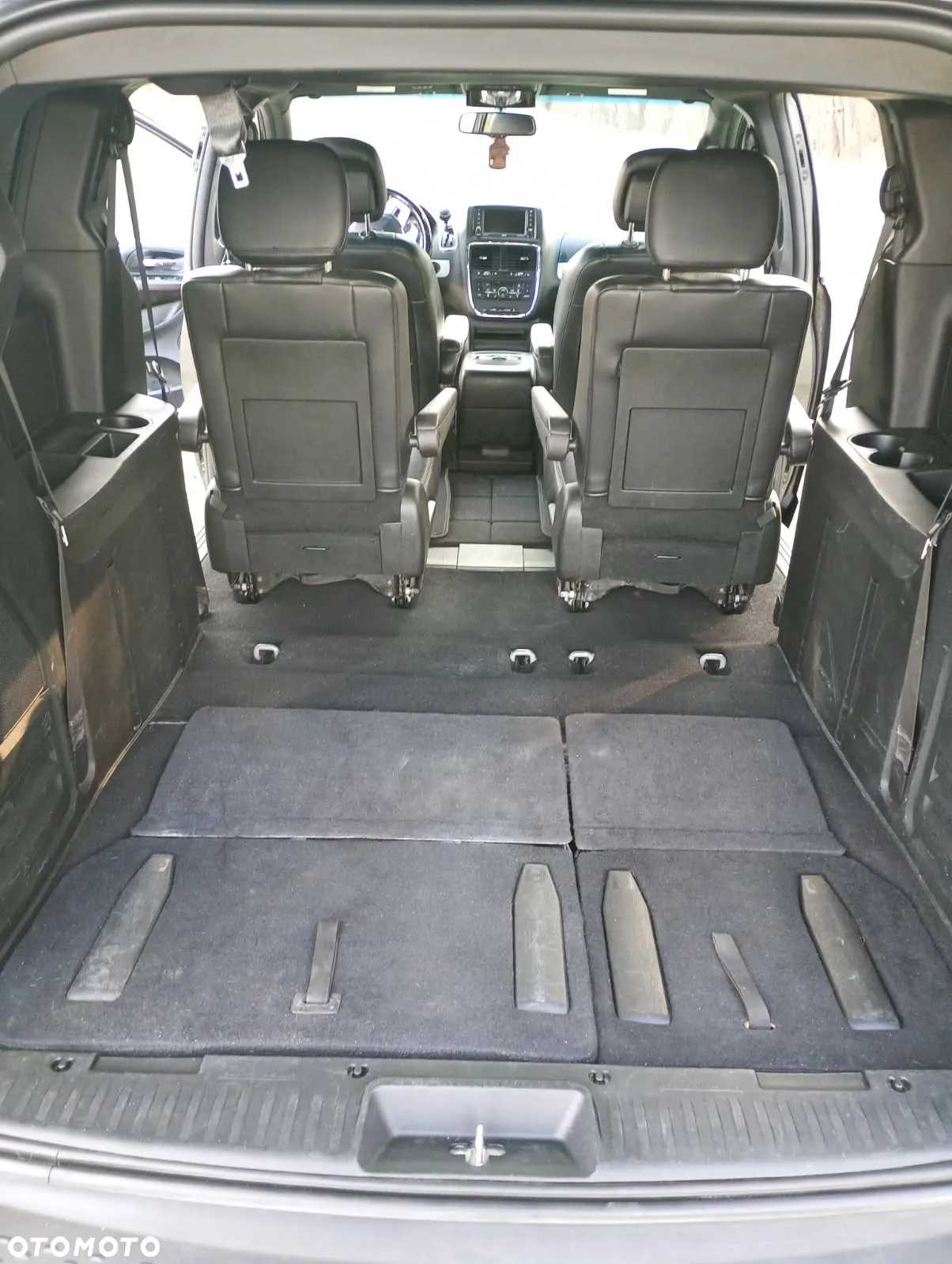 Dodge Grand Caravan - 15