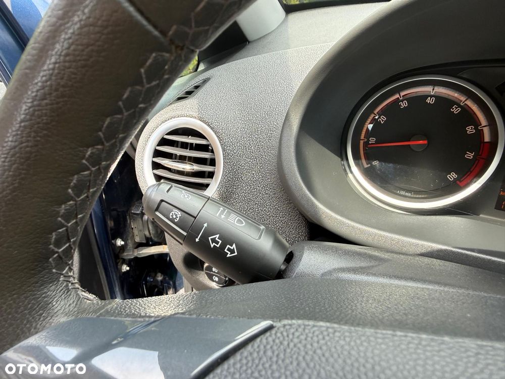 Opel Corsa 1.4 16V Innovation - 17