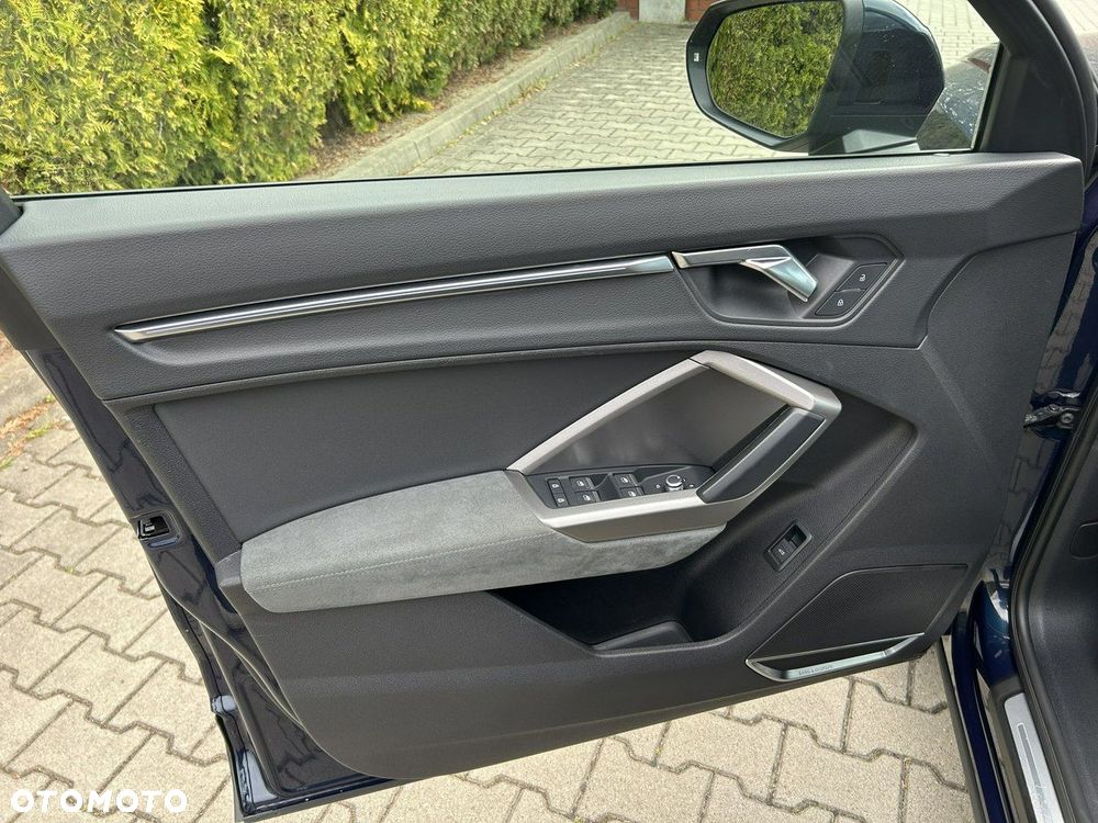 Audi Q3 35 TFSI S tronic - 30