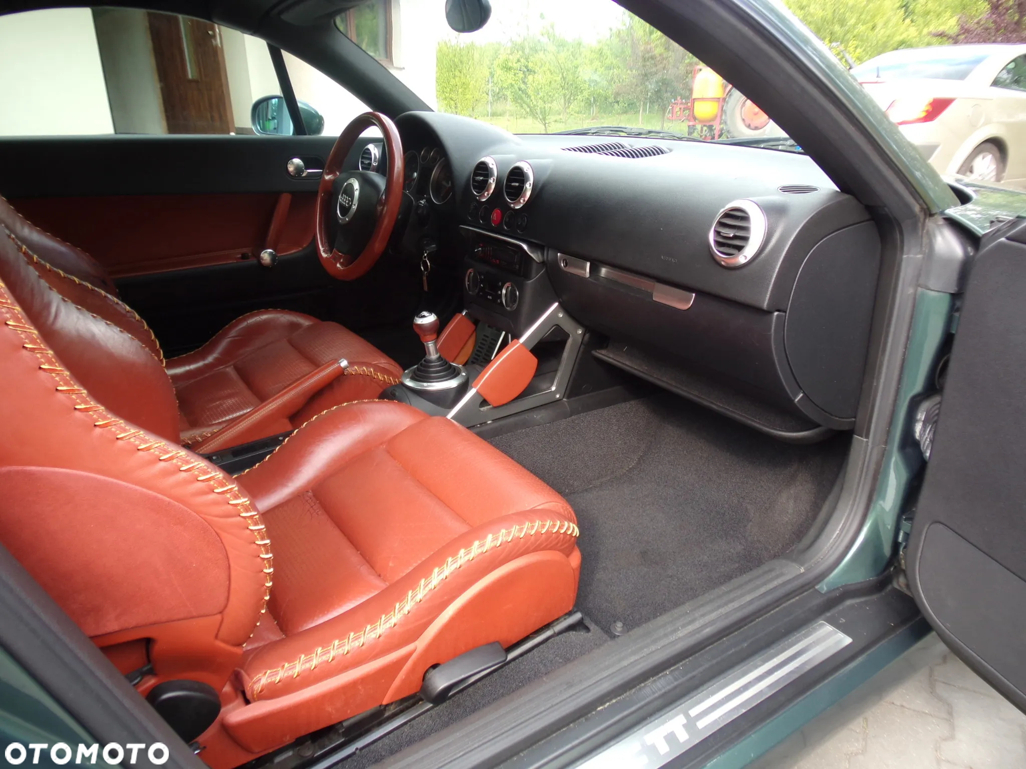 Audi TT Coupé Roadster 1.8T - 10