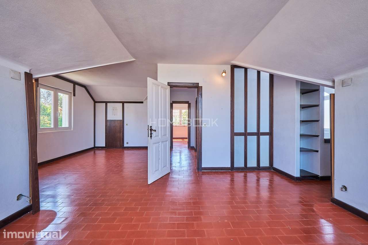Moradia com Jardim para Renovar - Grande imagem: 2/36