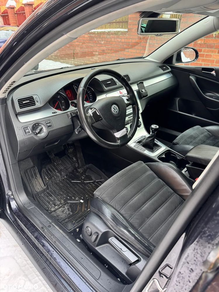 Volkswagen Passat 2.0 TDI Comfortline - 6