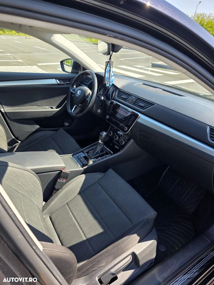 Skoda Superb 2.0 TDI DSG Active - 9