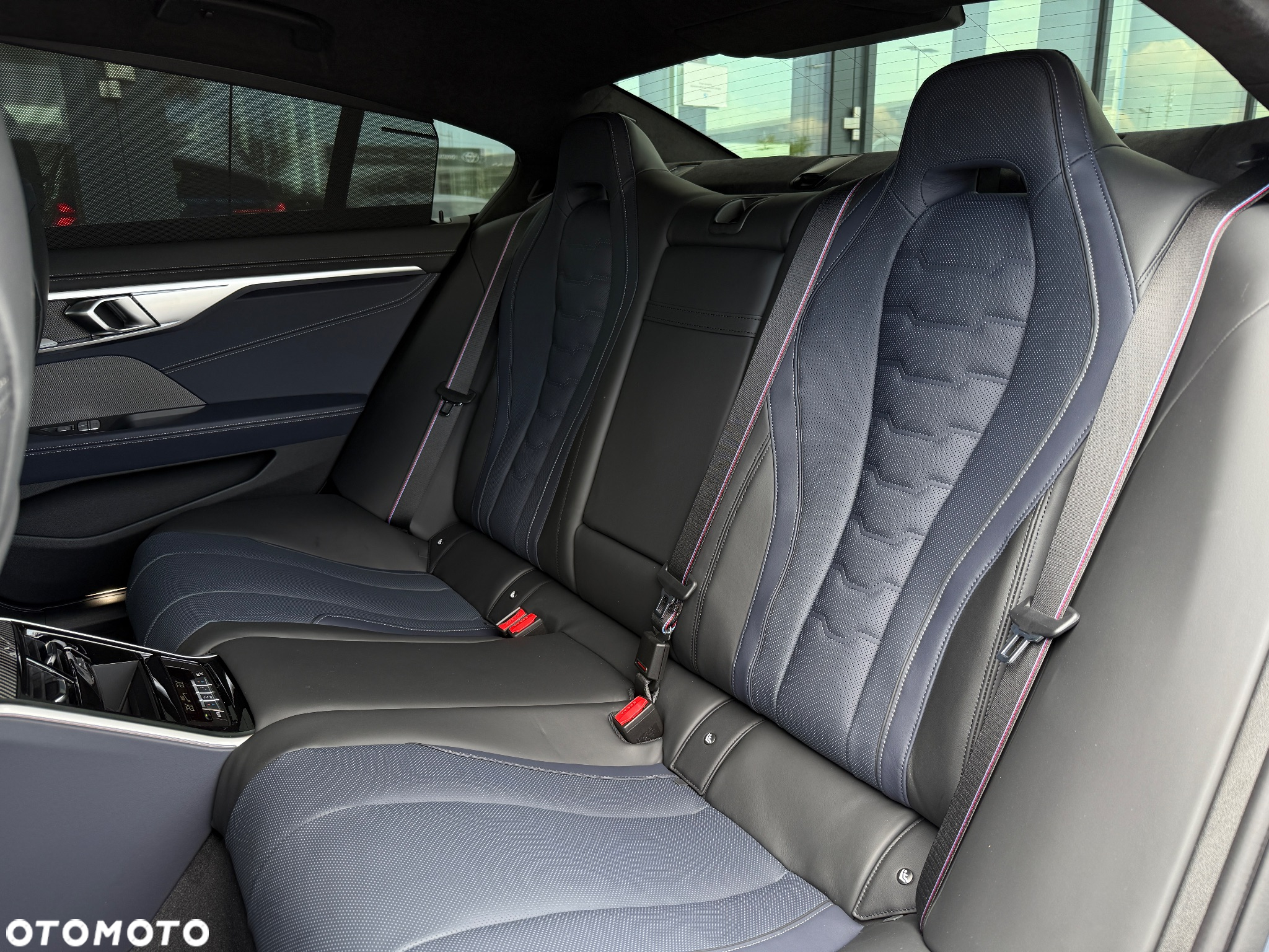 BMW Seria 8 - 37
