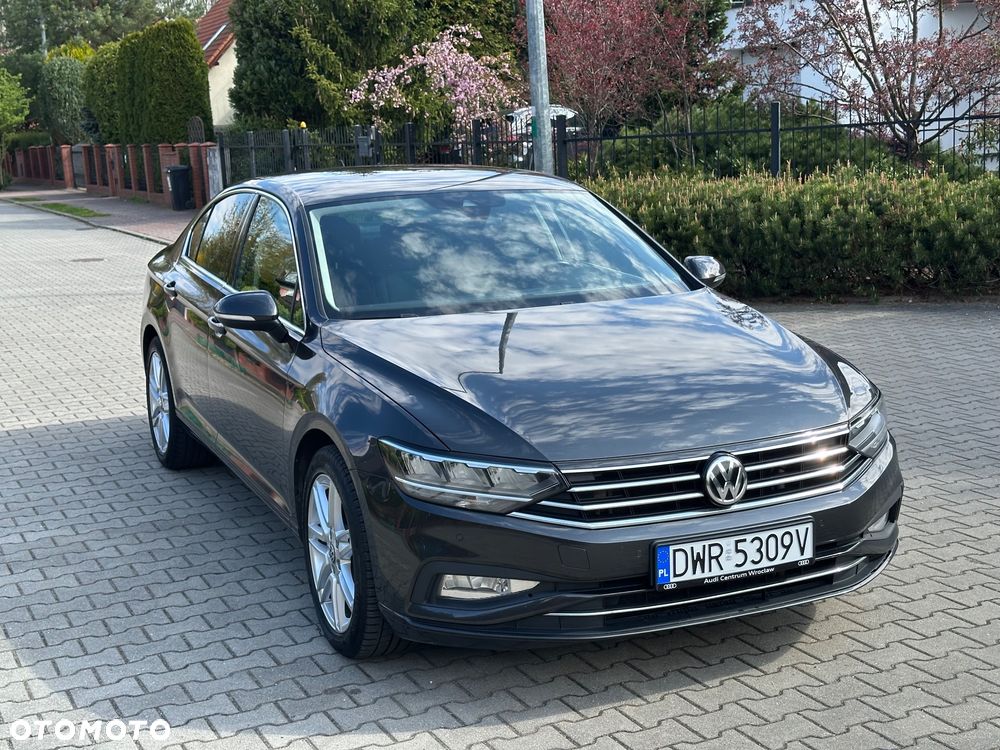 Volkswagen Passat 2.0 TDI Elegance DSG - 8