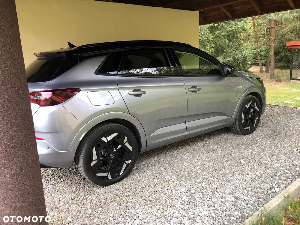 Opel Grandland X 1.6 T Design Line S&S - 32