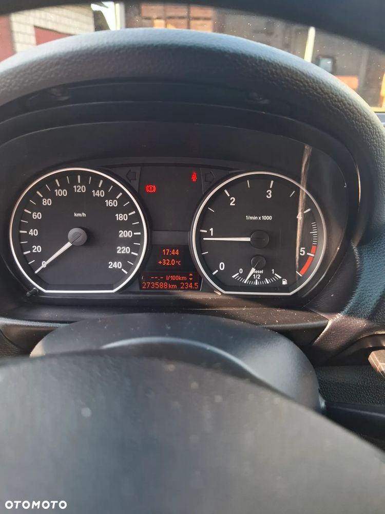 BMW Seria 1 118d - 10