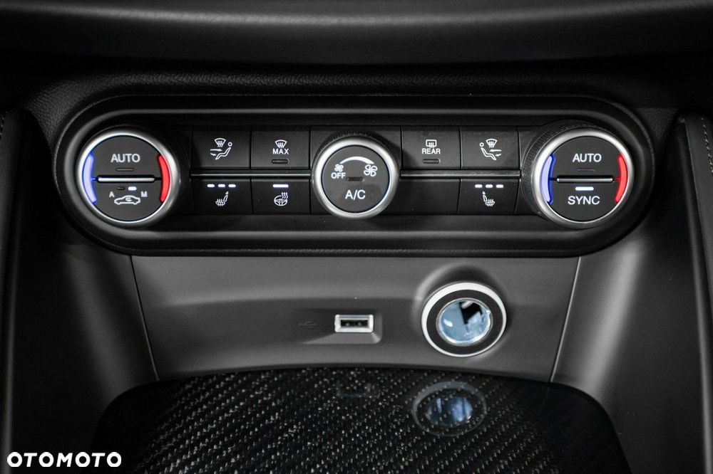 Alfa Romeo Stelvio 2.9 V6 Bi-Turbo Quadrifoglio Q4 - 29
