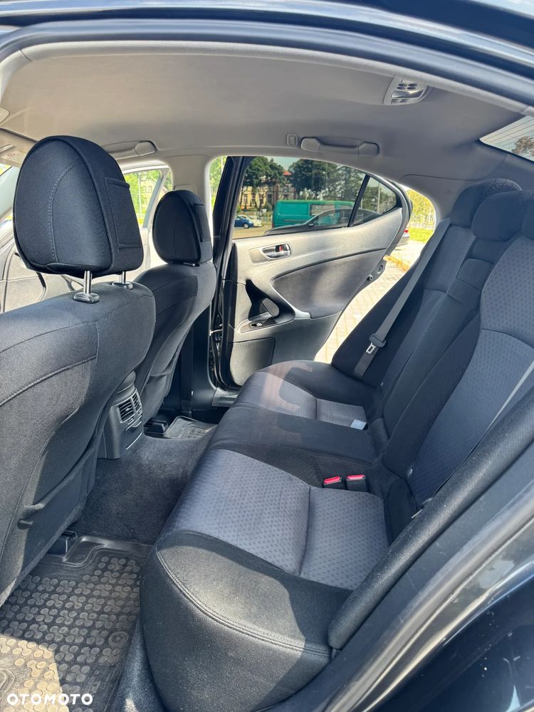 Lexus IS 220 D Comfort - 9