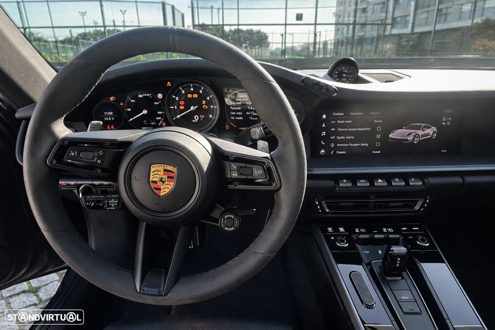 Porsche 911 (992) Carrera 4S PDK - 8