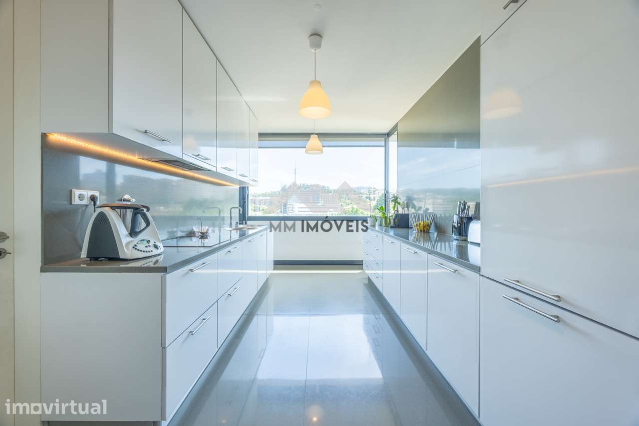 Apartamento T4 | Vila Nova de Gaia | Condomínio Fechado | Piscina | Co - Grande imagem: 5/50