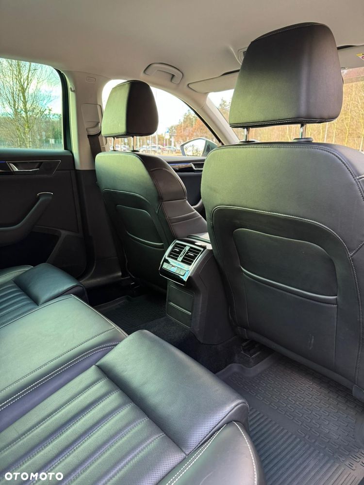 Skoda Superb 2.0 TDI L&K DSG - 18