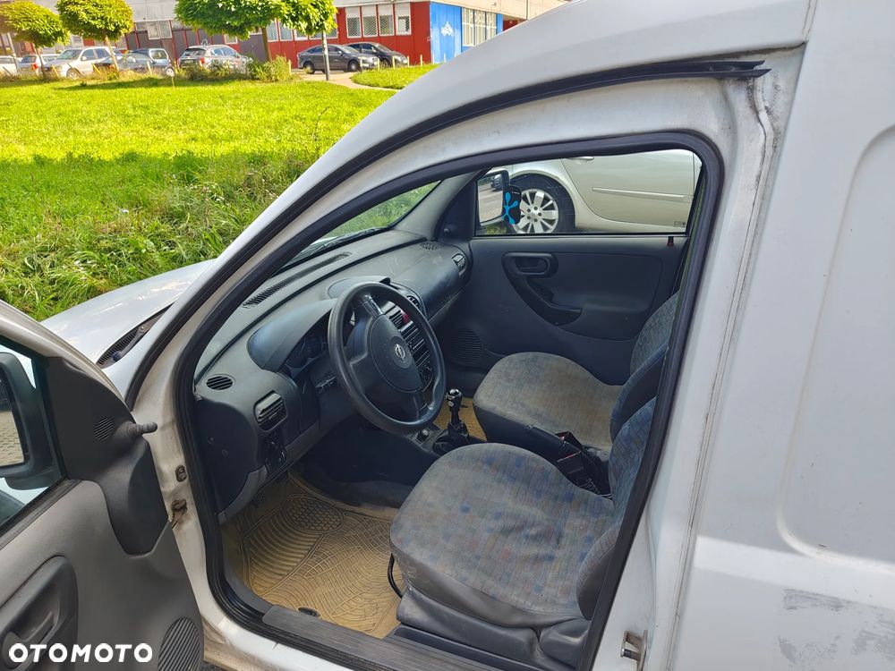 Opel Combo Tour Cosmo - 4