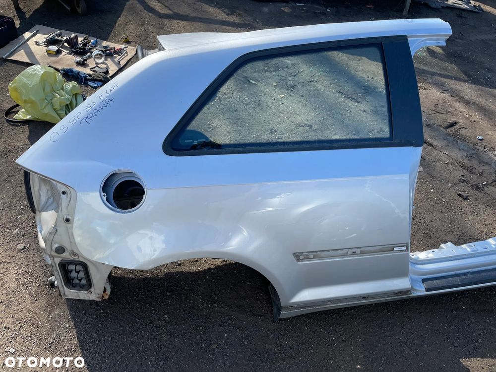 BŁOTNIK ĆWIARA PRAWY TYŁ AUDI A3 8P 3D - 1