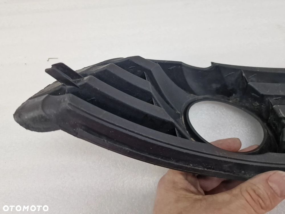VW PASSAT B5 LIFT 3B0 00-05 PRAWA KRATKA BOCZNA ZDERZAKA PRZEDNIEGO PRZÓD , NR 3B0853666L , 3B0853666G , 3B0853666 L / G , NR AUKCJI E/64 - 18