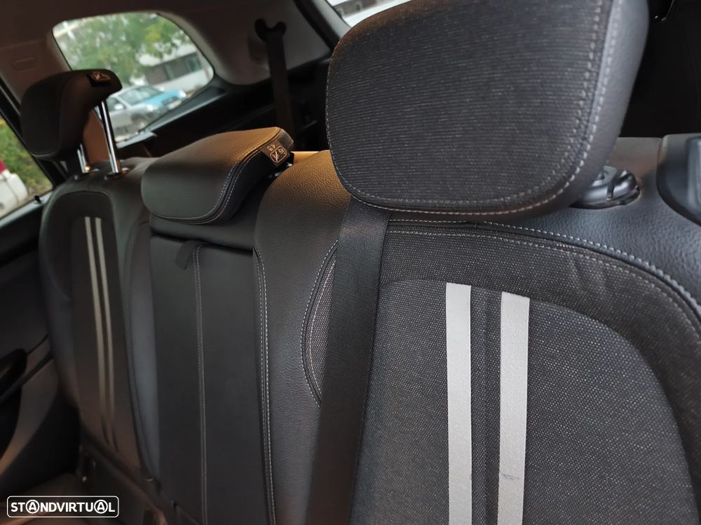 BMW 216 Gran Tourer - 35