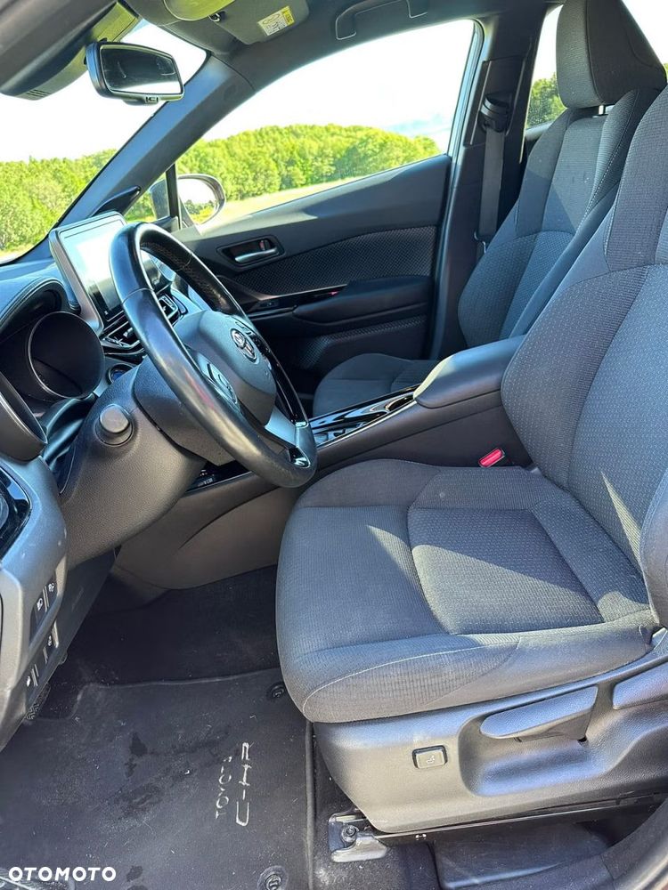 Toyota C-HR Flow - 10