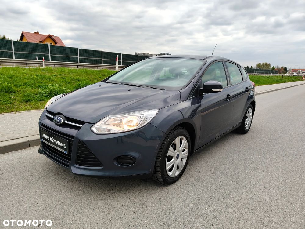 Ford Focus 1.6 Ambiente - 2
