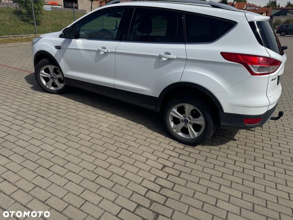 Ford Kuga 2.0 TDCi 2x4 Titanium - 17