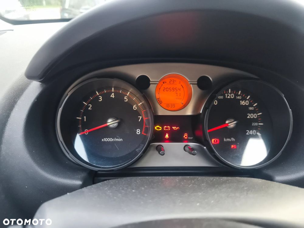 Nissan Qashqai 1.6 Visia - 11