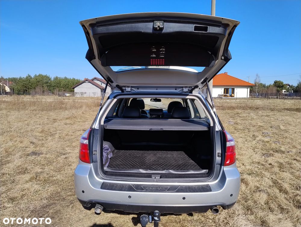 Subaru Outback 2.5i AT - 10