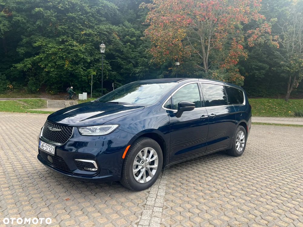 Chrysler Pacifica - 20