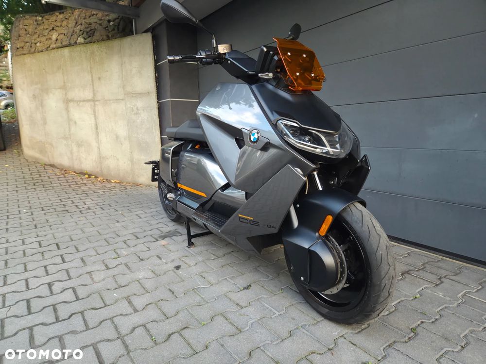 BMW CE 04 - 23