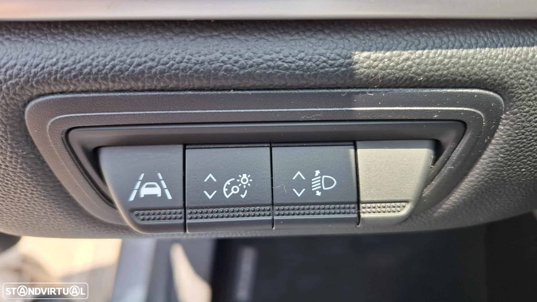 Renault Captur 1.0 TCe Techno Bi-Fuel - 25