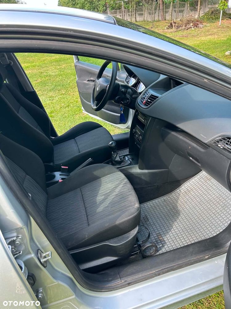 Peugeot 207 1.4 HDi Trendy Euro5 - 3