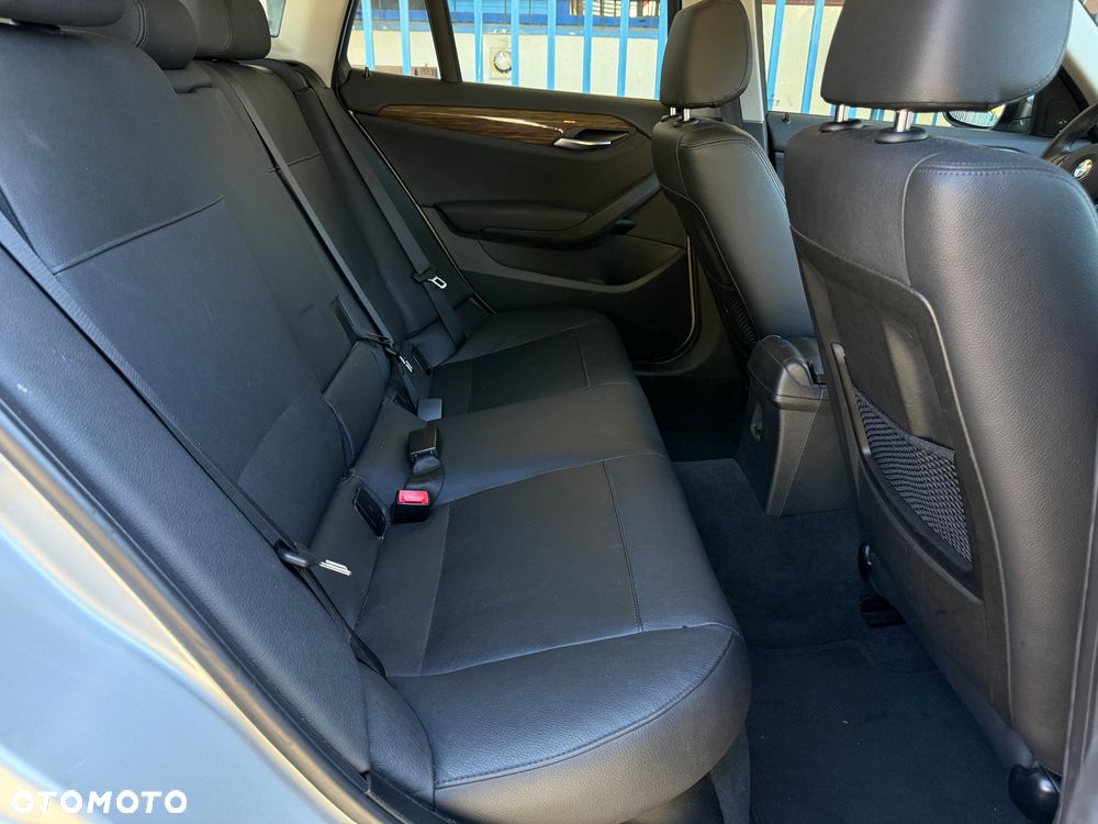 BMW X1 sDrive20d - 28