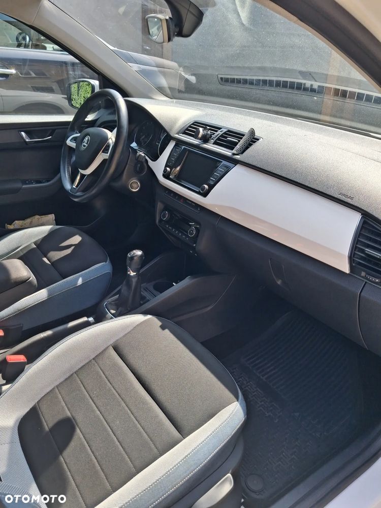 Skoda Fabia - 10