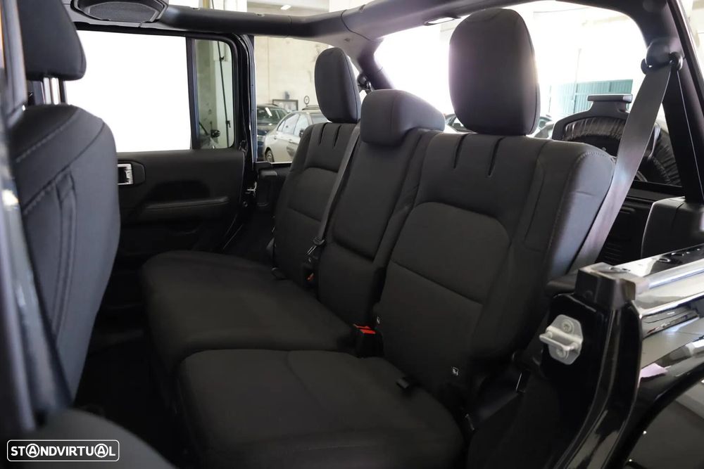 Jeep Wrangler Unlimited 2.0 TG 4xe Sahara - 32