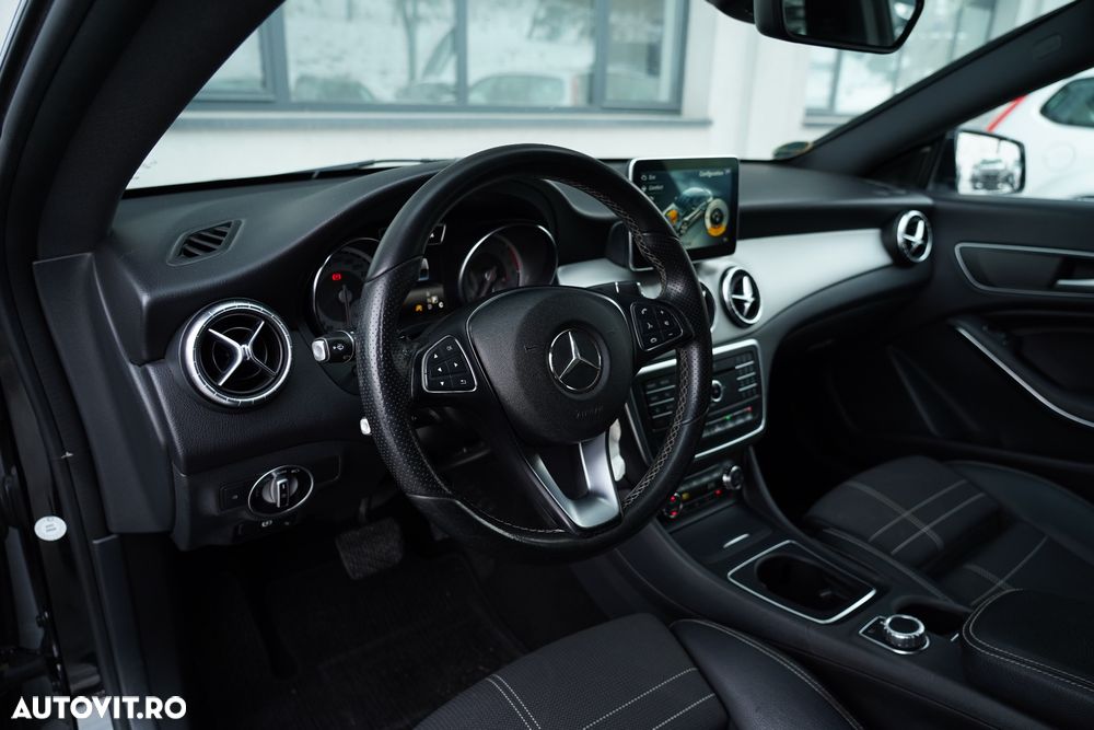 Mercedes-Benz CLA ver-200-d-4matic-7g--dct-peak-edition - 11
