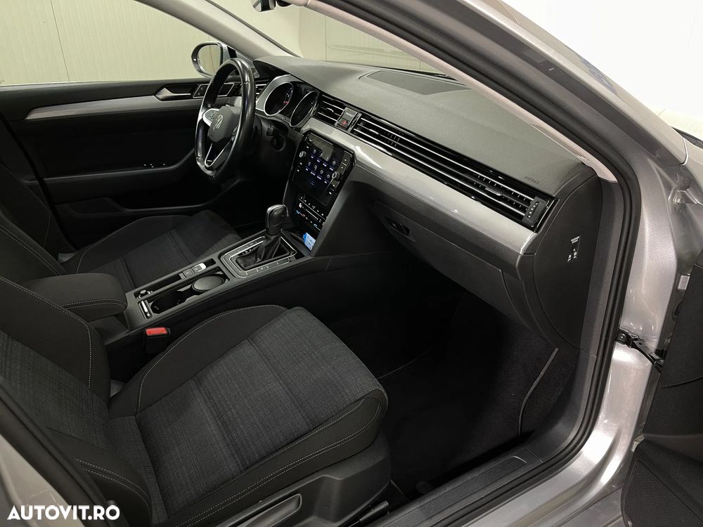 Volkswagen Passat 1.5 TSI ACT DSG Comfortline - 10