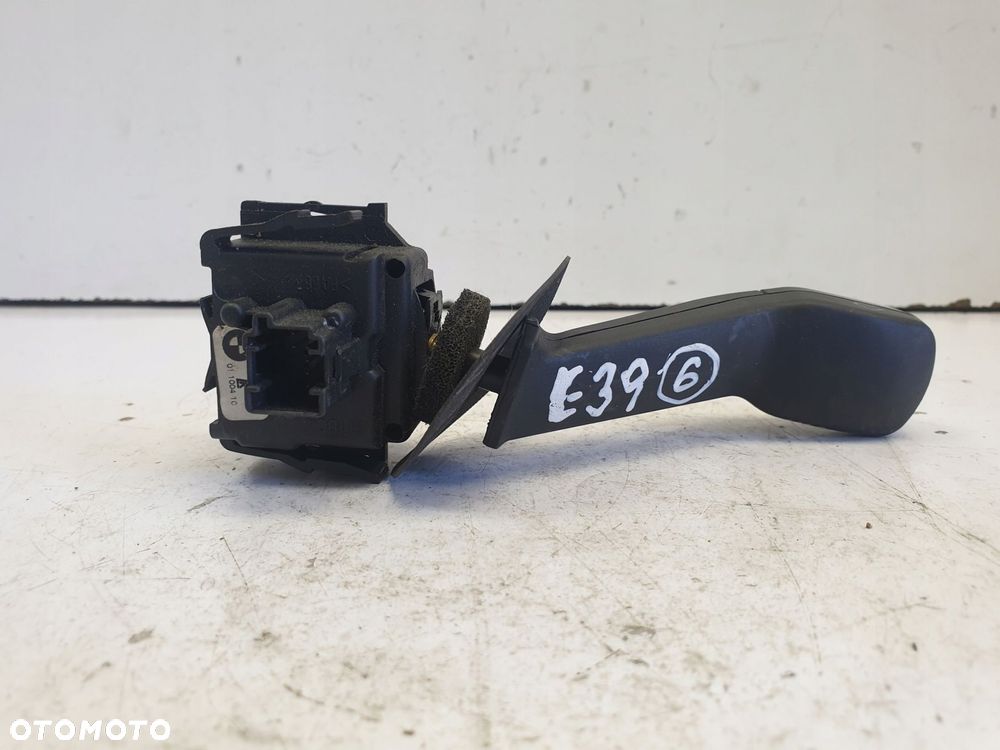 BMW E39 PRZEŁĄCZNIK KIERUNKOWSKAZÓW 8352172 - 4
