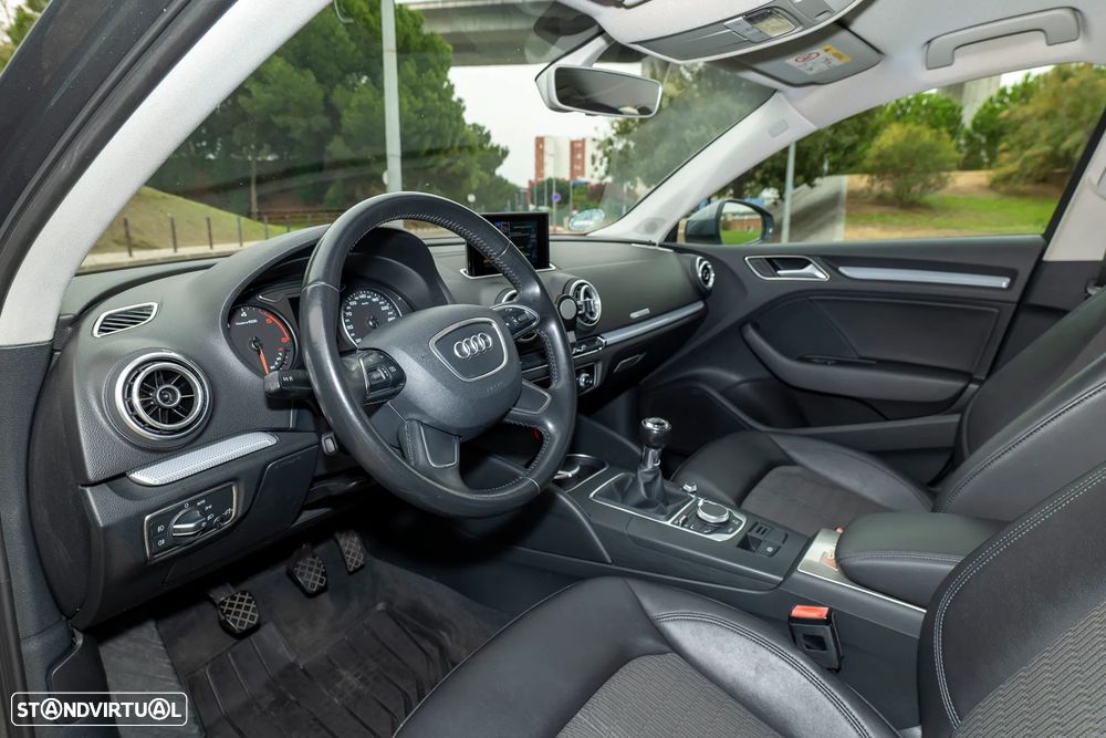 Audi A3 Limousine 1.6 TDI S-line - 24