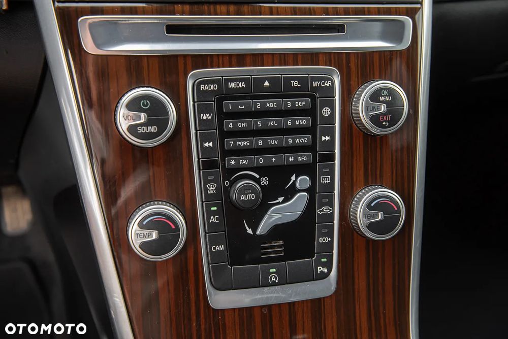 Volvo XC 60 D4 Geartronic Summum - 20