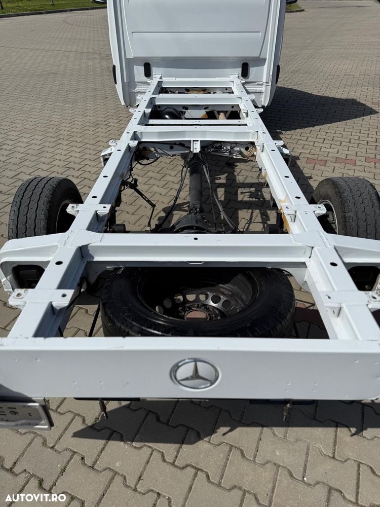 Mercedes-Benz Sprinter - 22