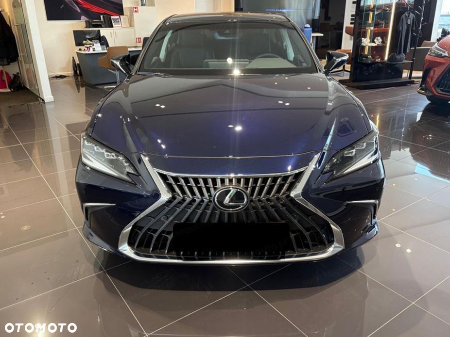 Lexus ES - 3