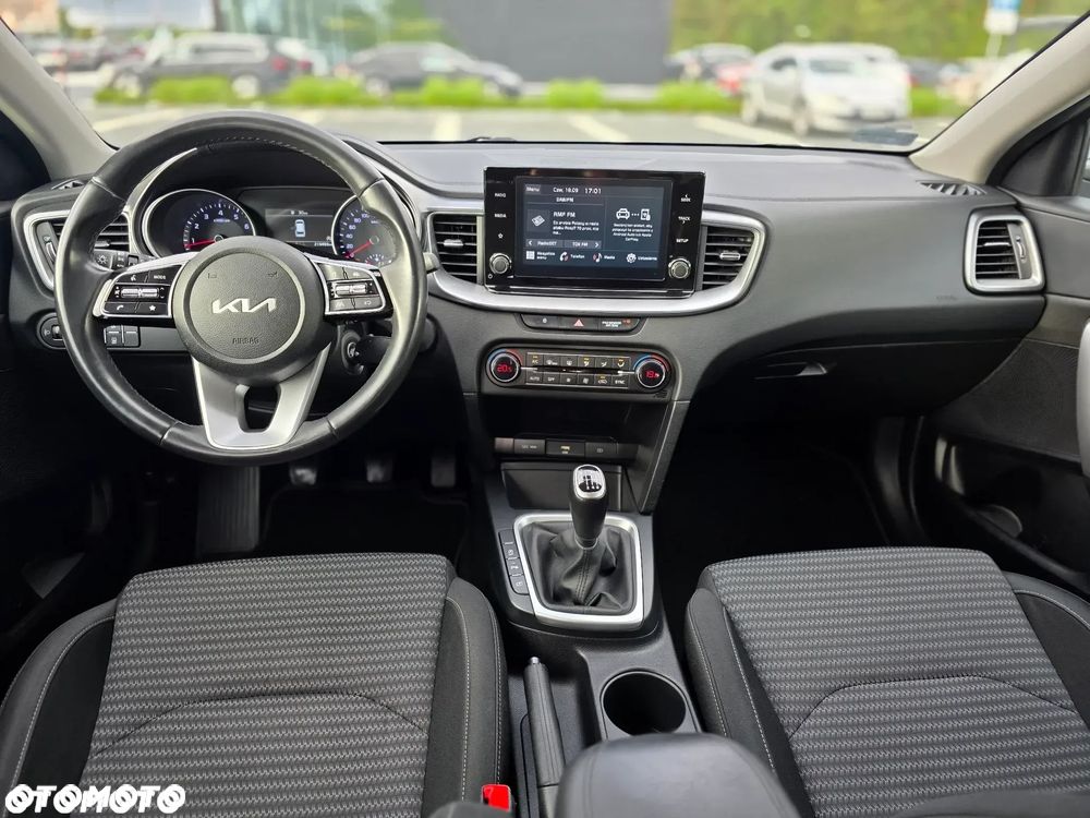 Kia Ceed 1.5 T-GDI L Business Line - 16