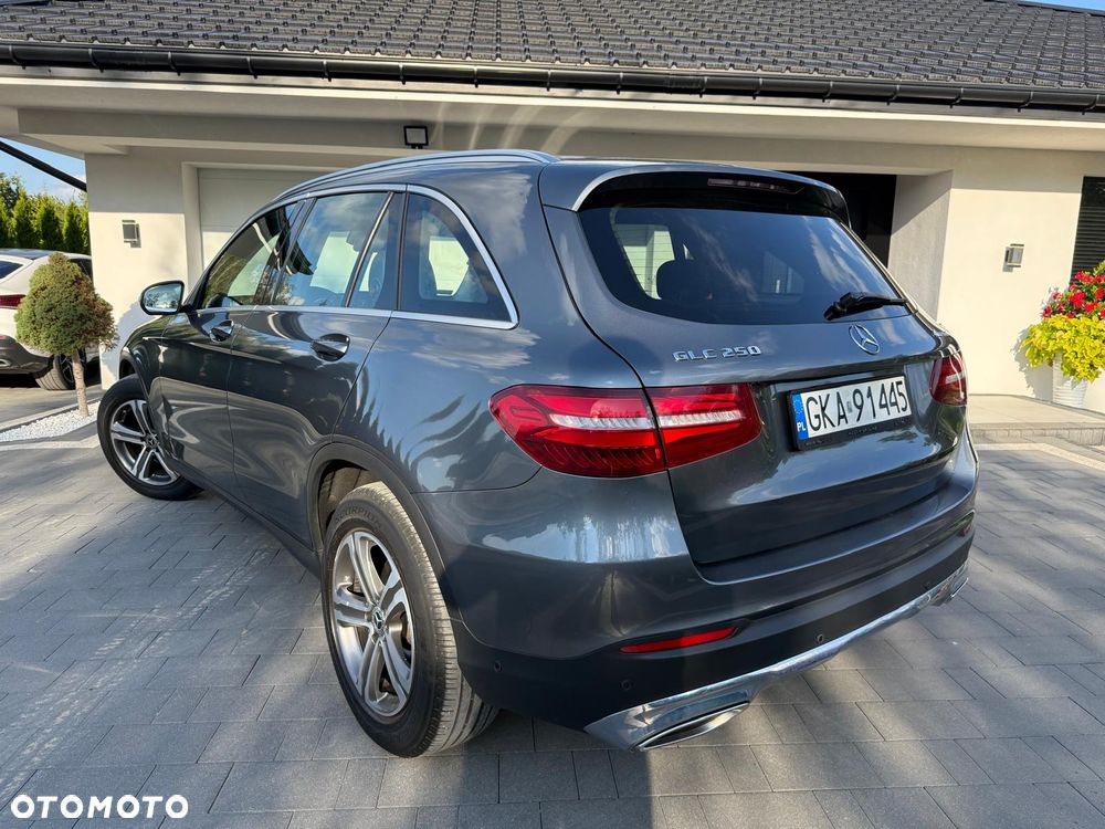 Mercedes-Benz GLC - 6