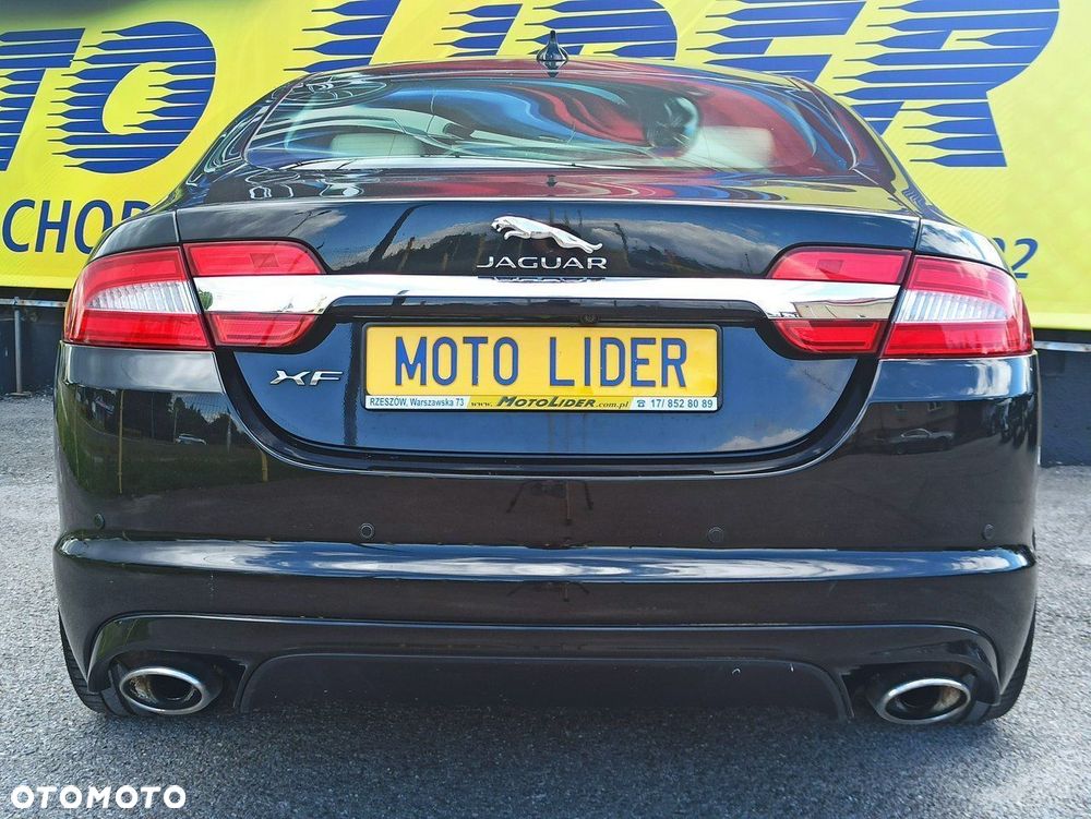Jaguar XF - 4
