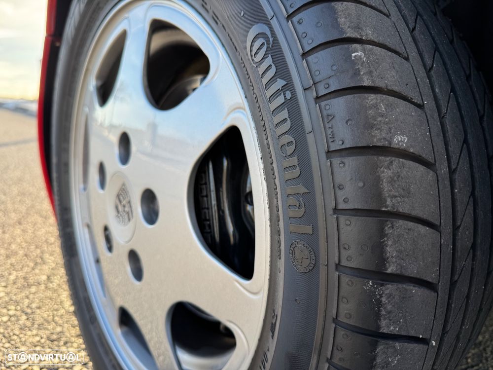 Porsche 944 Turbo S - 10