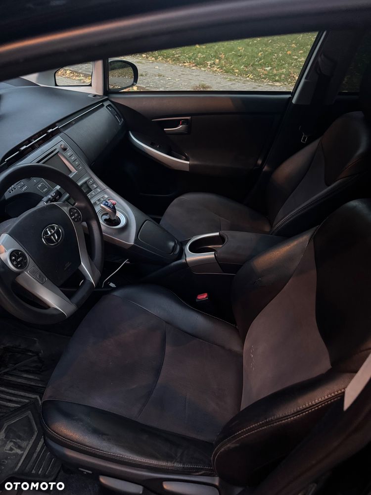 Toyota Prius 1.8 Hybrid Premium - 6