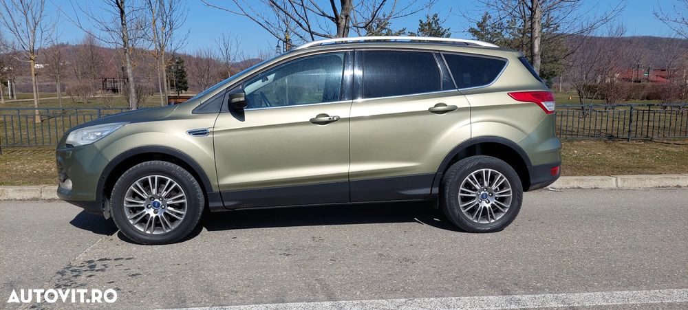 Ford Kuga 2.0 TDCi Powershift 4WD Titanium - 1
