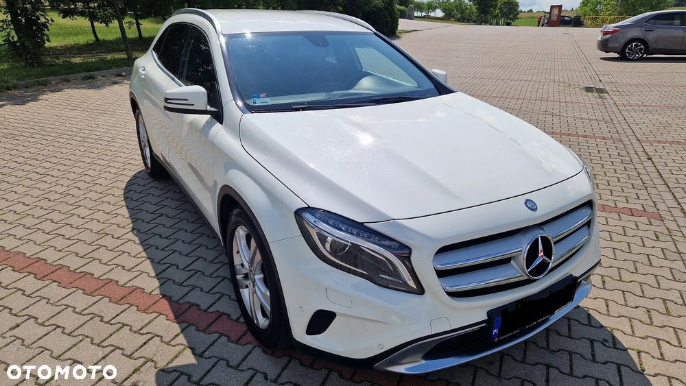 Mercedes-Benz GLA - 4