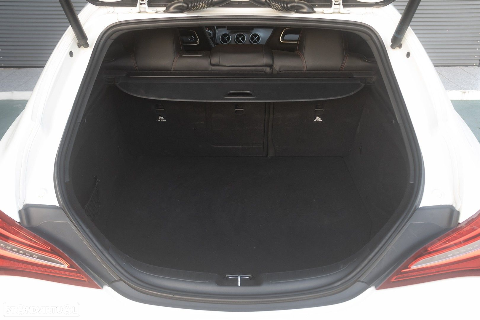 Mercedes-Benz CLA 200 d Shooting Brake AMG Line Aut. - 25