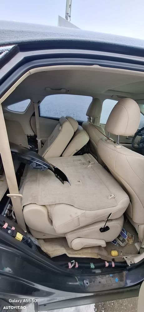 Dezmembrez Lexus RX450H - 8